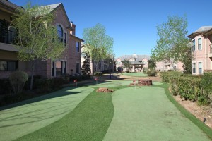 Apartment Rentals in West Houston, TX - Community Putting Green 