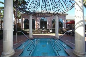 Apartments in West Houston, Texas - Community Small Pool