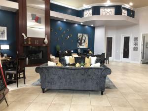 Apartments in West Houston, Texas - Leasing Office Area