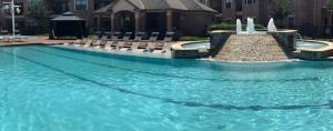Apartments in West Houston, Texas - Pool with Fountains